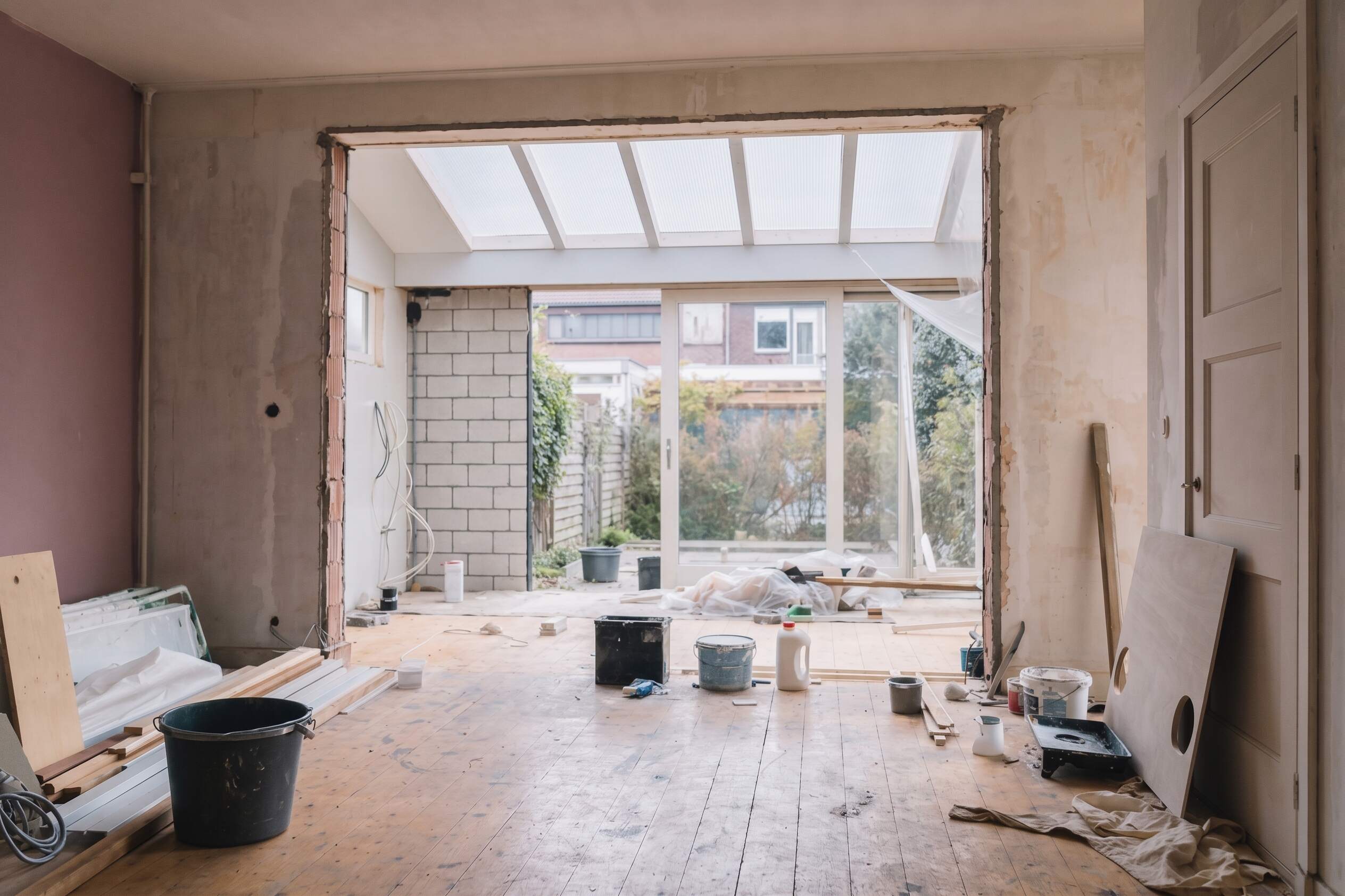 Verbouwing in uitvoering met een nieuwe aanbouw
